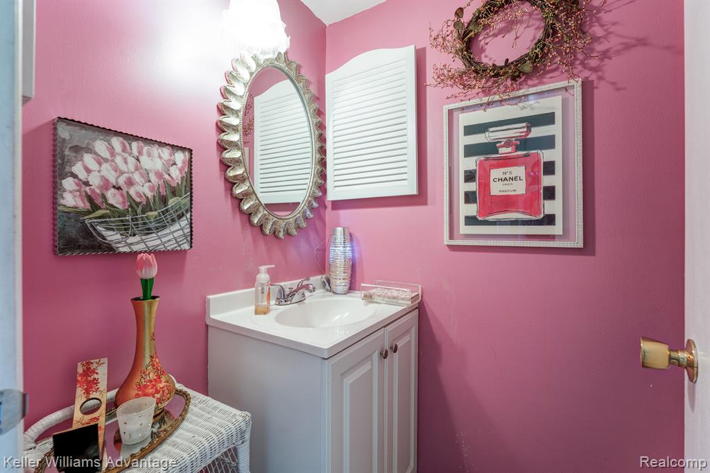 42627 Savoy Court, Northville, MI 48167 — Photo 9