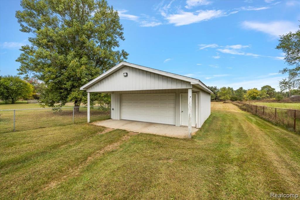 8918 Davisburg Road, Clarkston, MI 48348 — Photo 6
