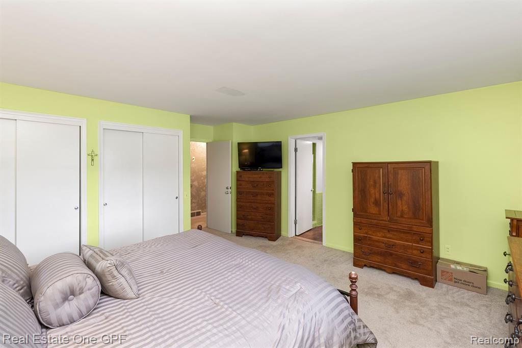 60 MOORLAND Drive, Grosse Pointe Shores, MI 48236 — Photo 37