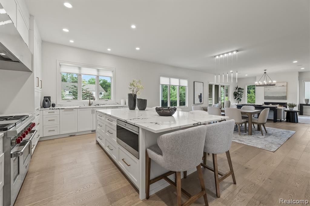 7303 Brookside Village Court, Bloomfield Hills, MI 48301 — Photo 11