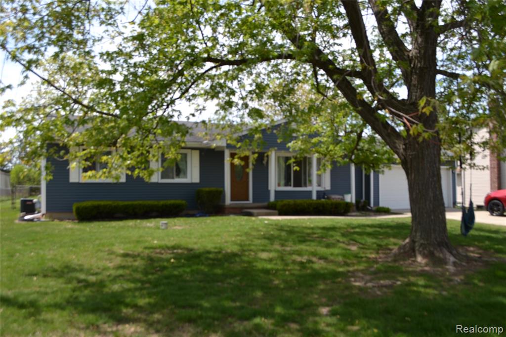5448 FAIRVIEW Drive, Grand Blanc, MI 48439 — Photo 41