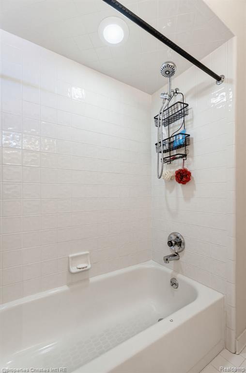 14281 Bournemuth Drive, Utica, MI 48315 — Photo 55