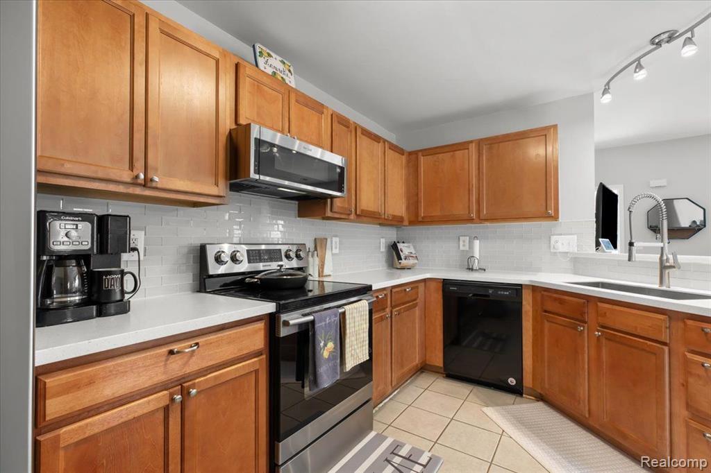 2070 Cloverly Lane, Ann Arbor, MI 48108 — Photo 5