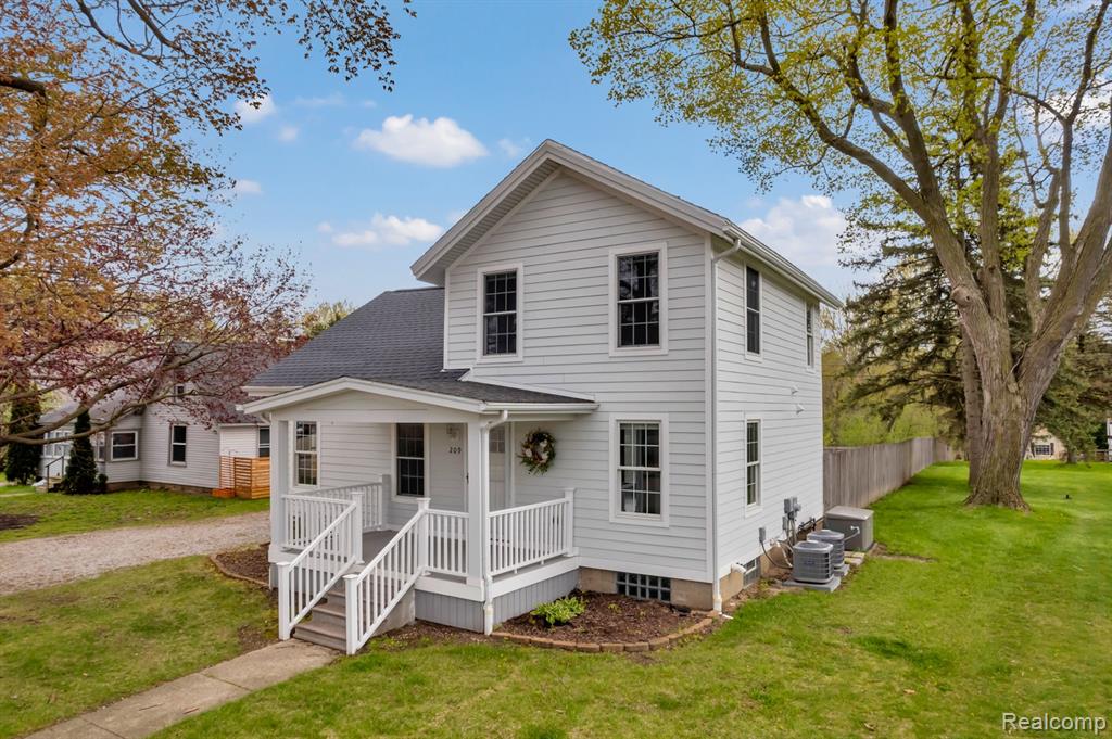 209 S Bristol Street, Almont, MI 48003 — Photo 35