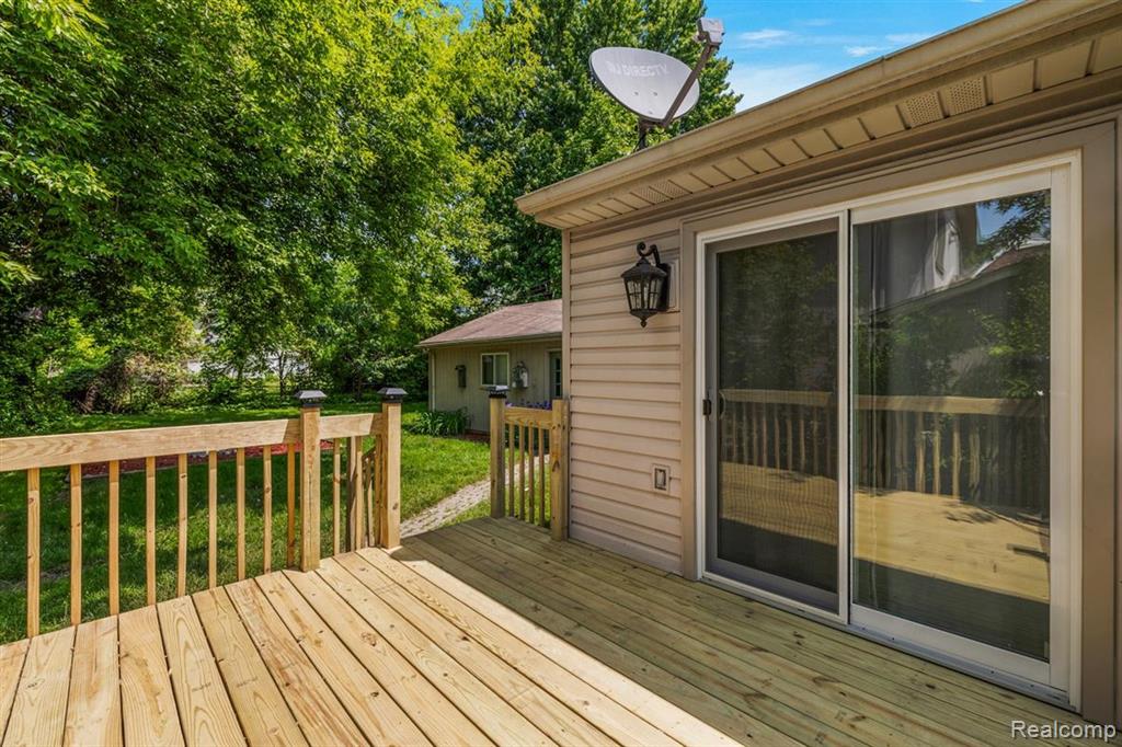 433 CHERRY Drive, Troy, MI 48083 — Photo 23