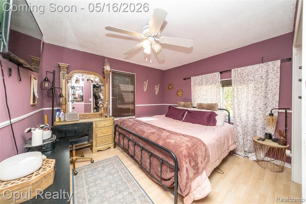 21001 Parker Street, Farmington, MI 48336 — Photo 14
