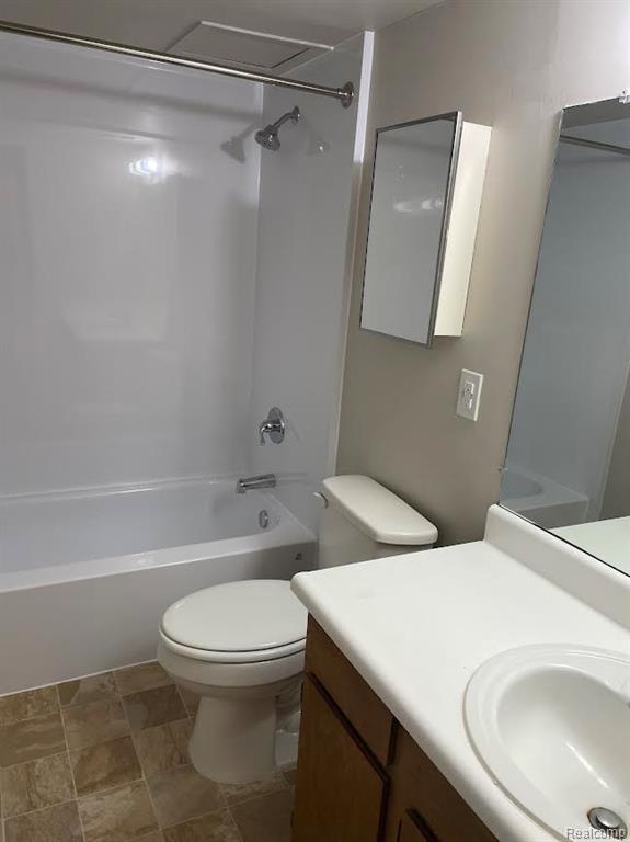 875 E SUMMIT Street, Milford, MI 48381 — Photo 9