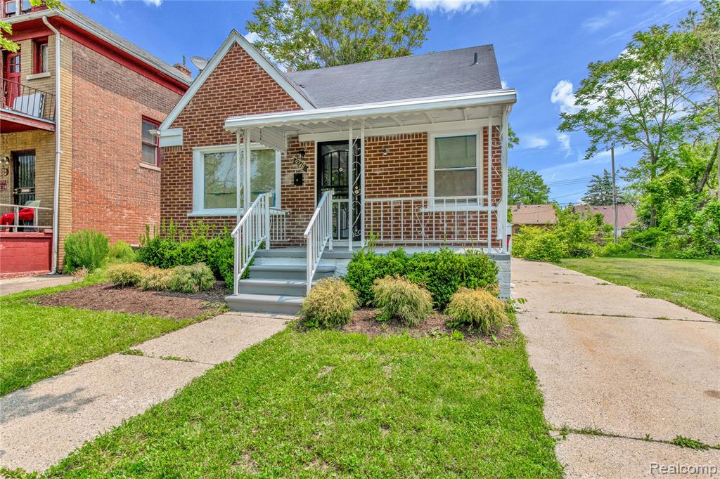 9248 Manor Street, Detroit, MI 48204 — front exterior