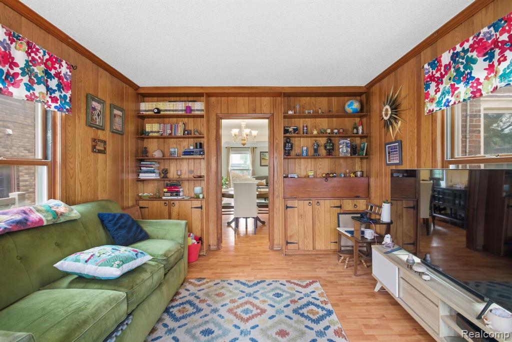 925 N Mildred Street, Dearborn, MI 48128 — Photo 12