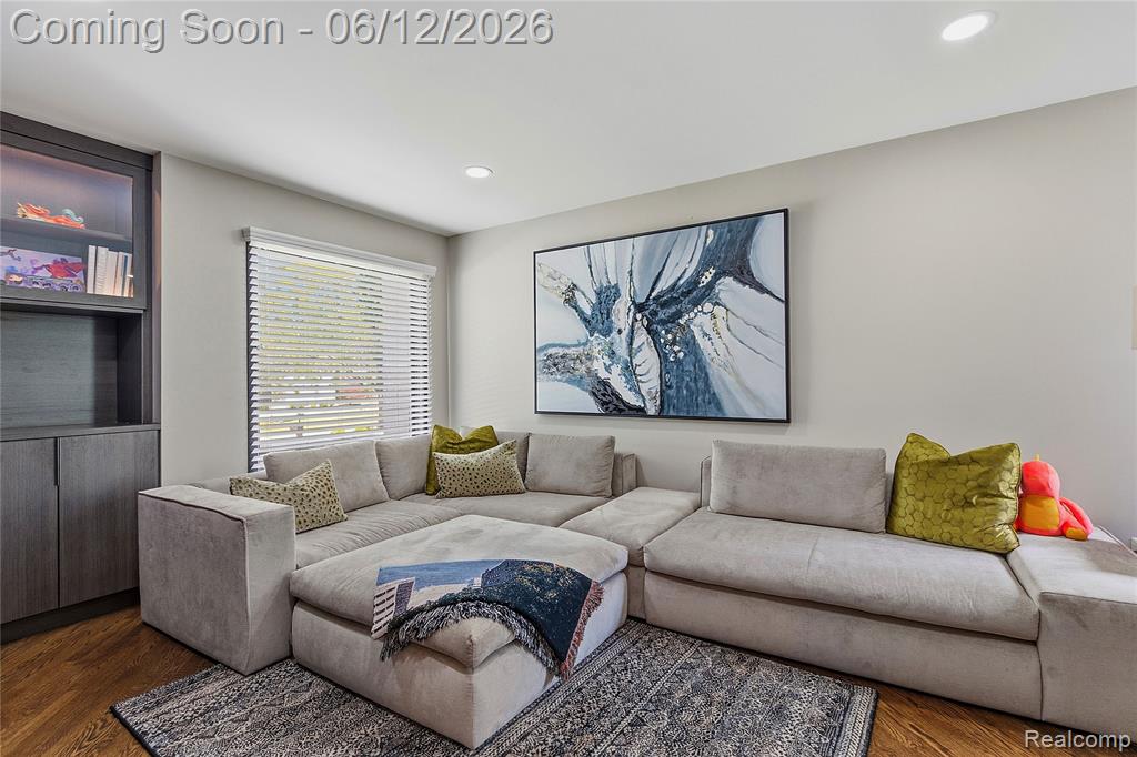 4057 Fox Lake Drive, Bloomfield Hills, MI 48302 — Photo 11