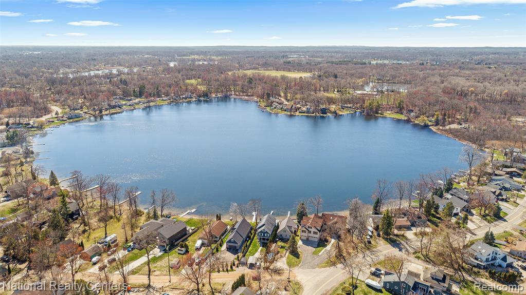 1100 Clearwater Boulevard, White Lake, MI — Photo 10