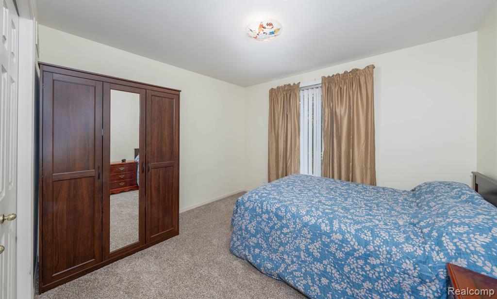 46856 GLENGARRY Boulevard, Canton, MI 48188 — Photo 23