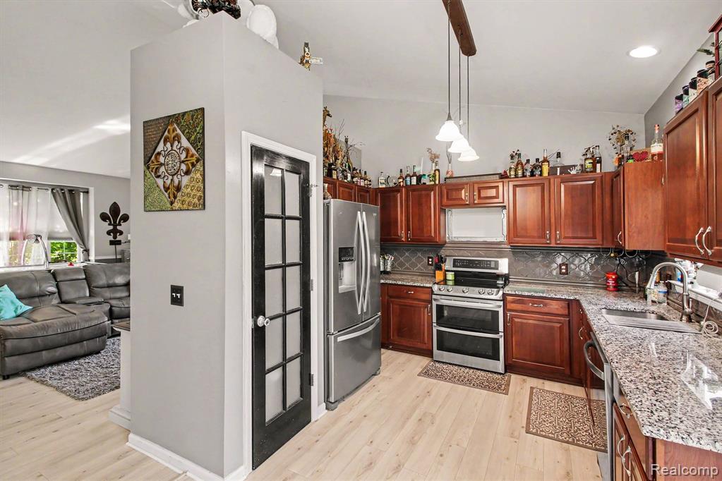956 Callaway Court, Howell, MI 48843 — Photo 7