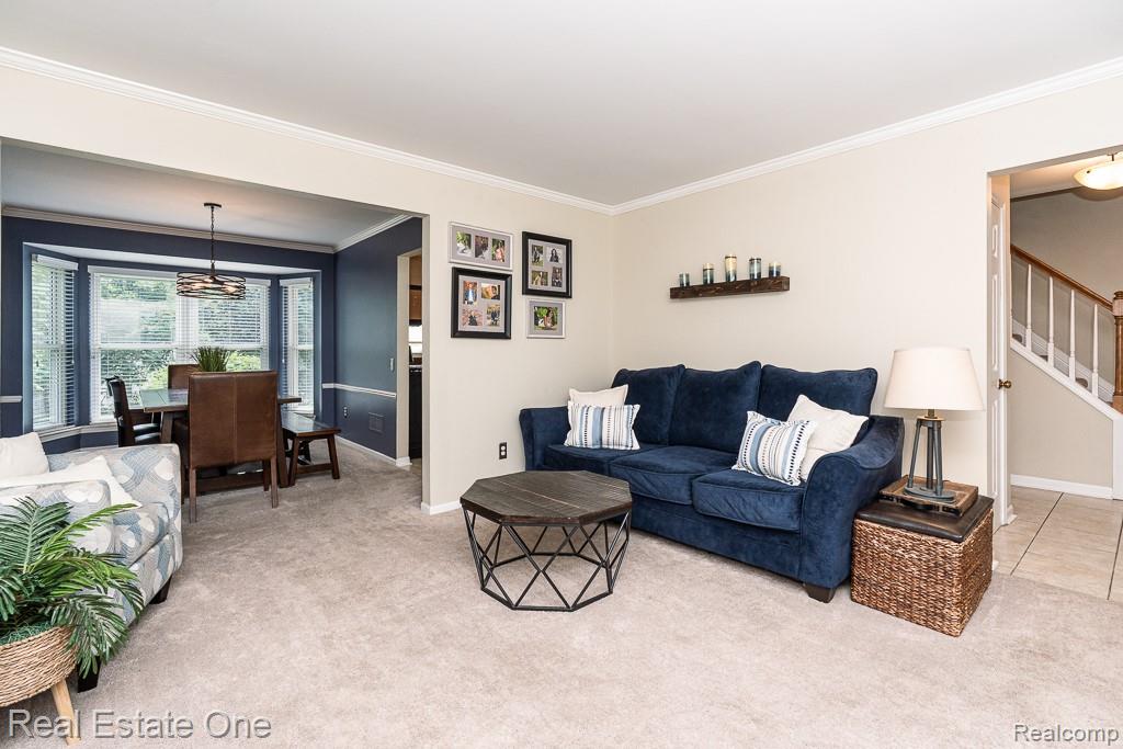 606 Whitney Drive, Rochester Hills, MI 48307 — Photo 7