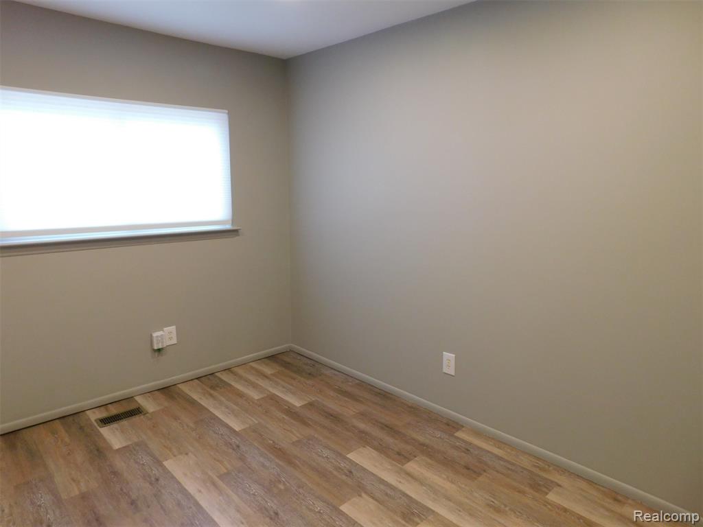 535 E Lewiston Avenue, Ferndale, MI 48220 — Photo 9