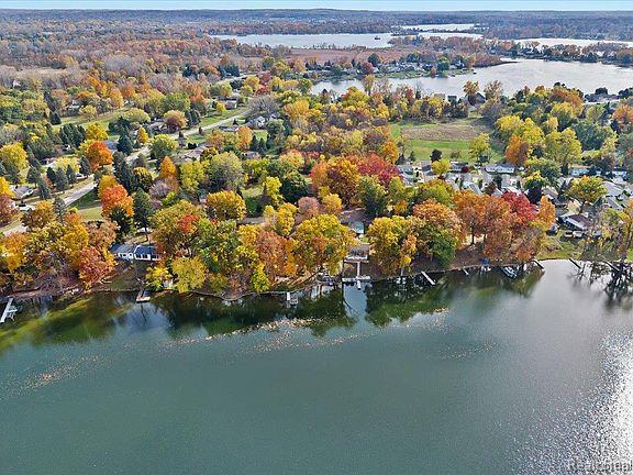 3386 Horrell Court, Fenton, MI 48430 — Photo 42