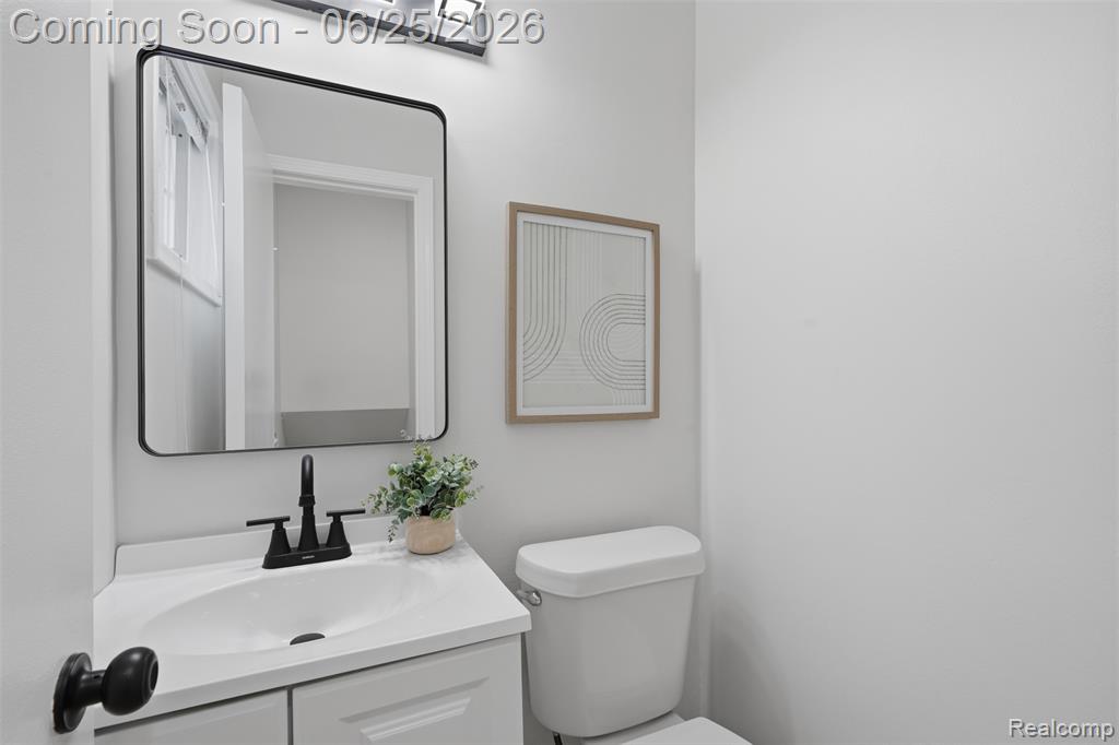 8585 Dixie Lane, Dearborn Heights, MI 48127 — Photo 21