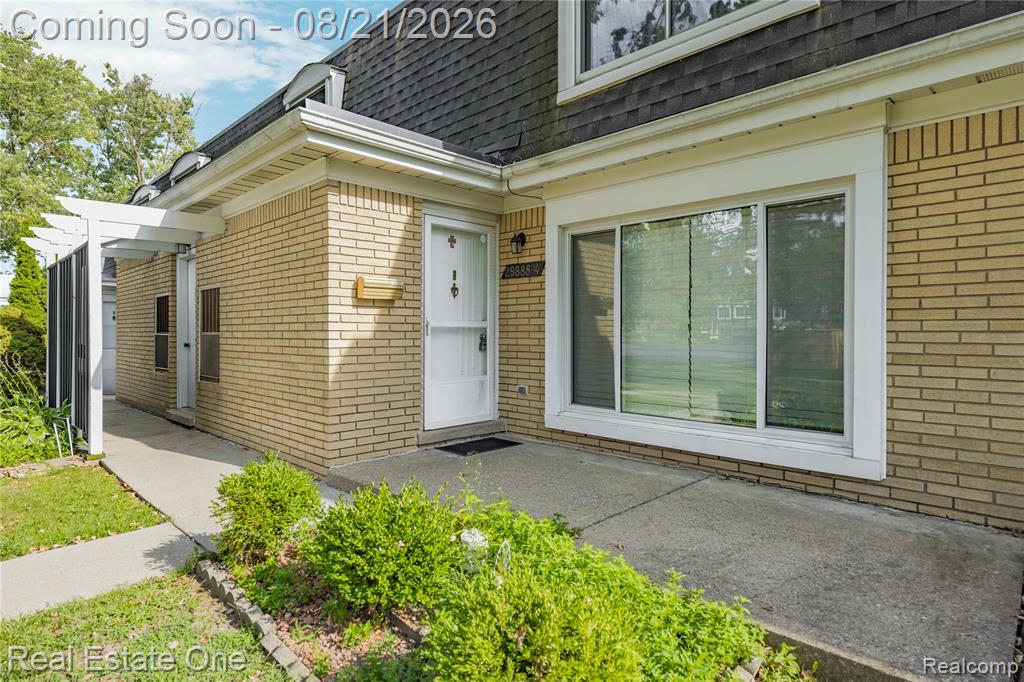 29888 City Center Drive, 4, Warren, MI 48093