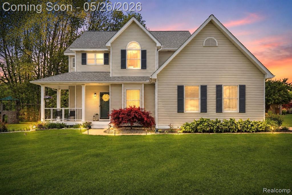 2389 Golfview Circle, Fenton, MI 48430 — front exterior