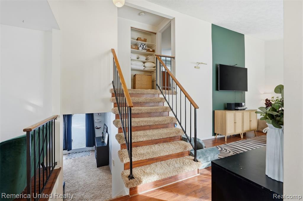 968 Touraine Avenue, East Lansing, MI 48823 — Photo 8