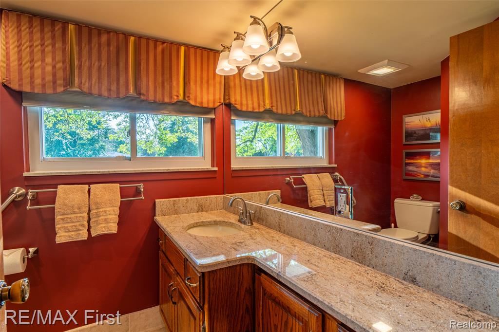 54815 FRANKLIN Drive, Shelby Twp, MI 48316 — Photo 27