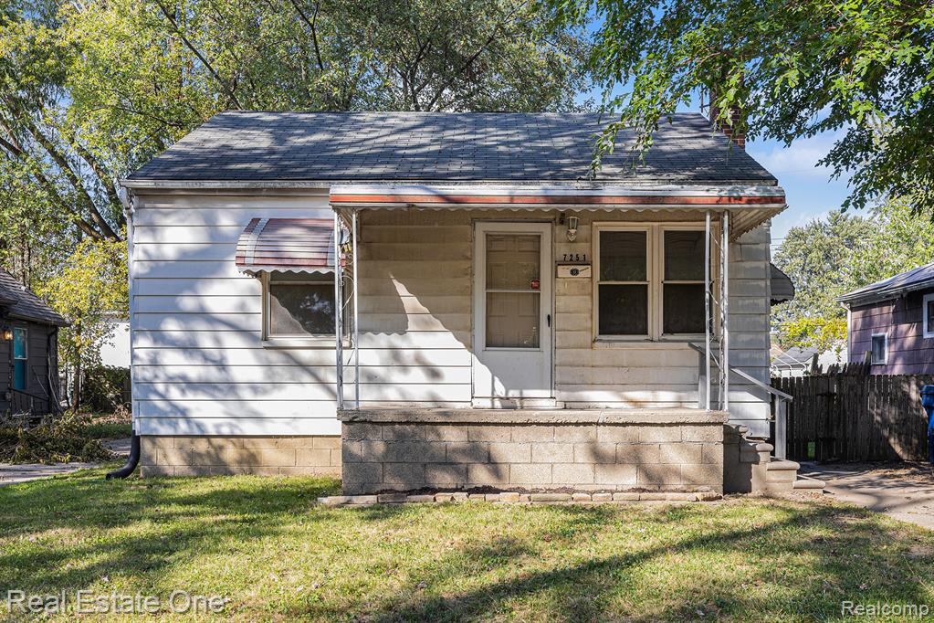 7251 Hudson Avenue, Warren, MI 48091 — front exterior
