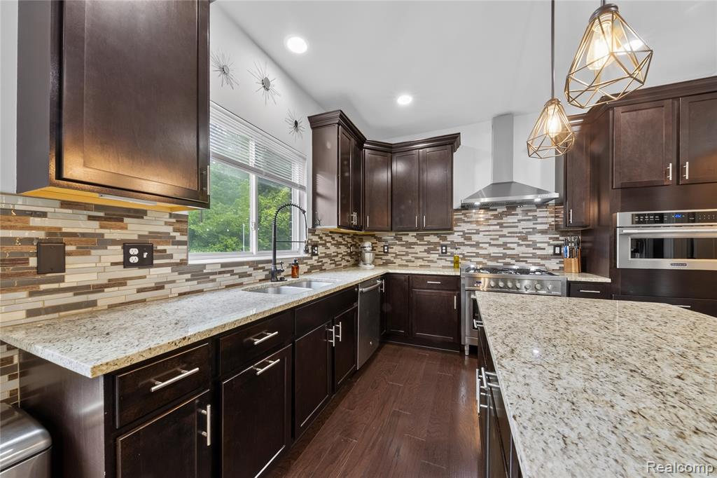 9665 Windsor Lane, Clarkston, MI 48348 — Photo 20
