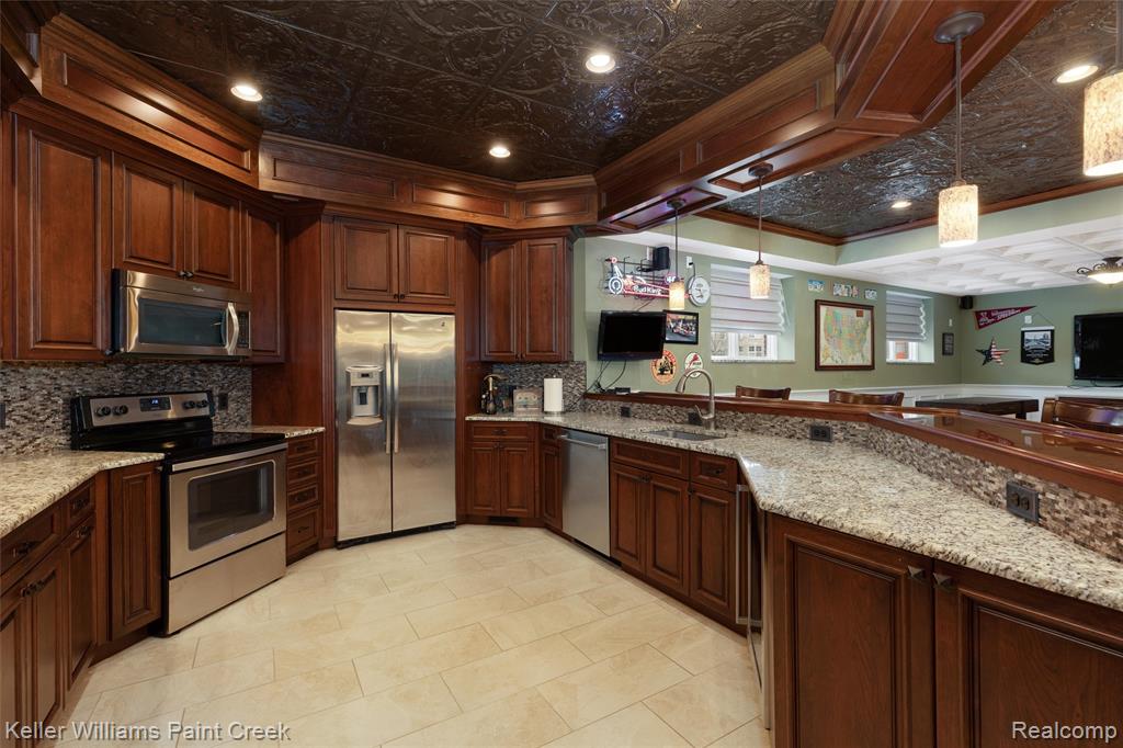676 Majestic, Rochester Hills, MI 48306 — Photo 54