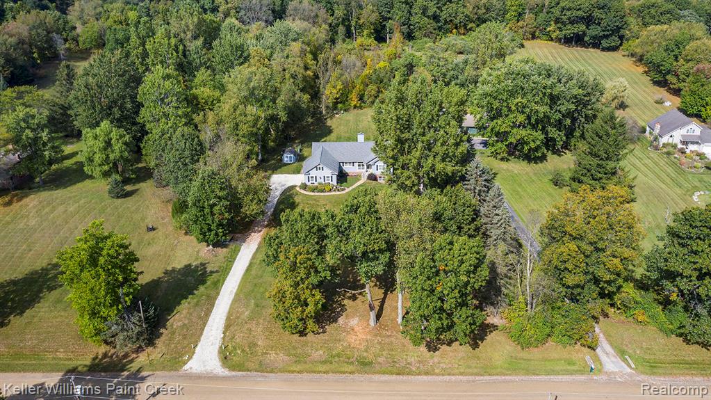 665 Rolling Acres Drive, Ortonville, MI 48462 — Photo 2