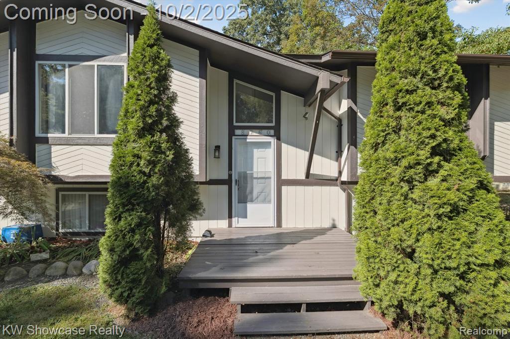 8760 Cooley Beach Drive, White Lake, MI — Photo 5