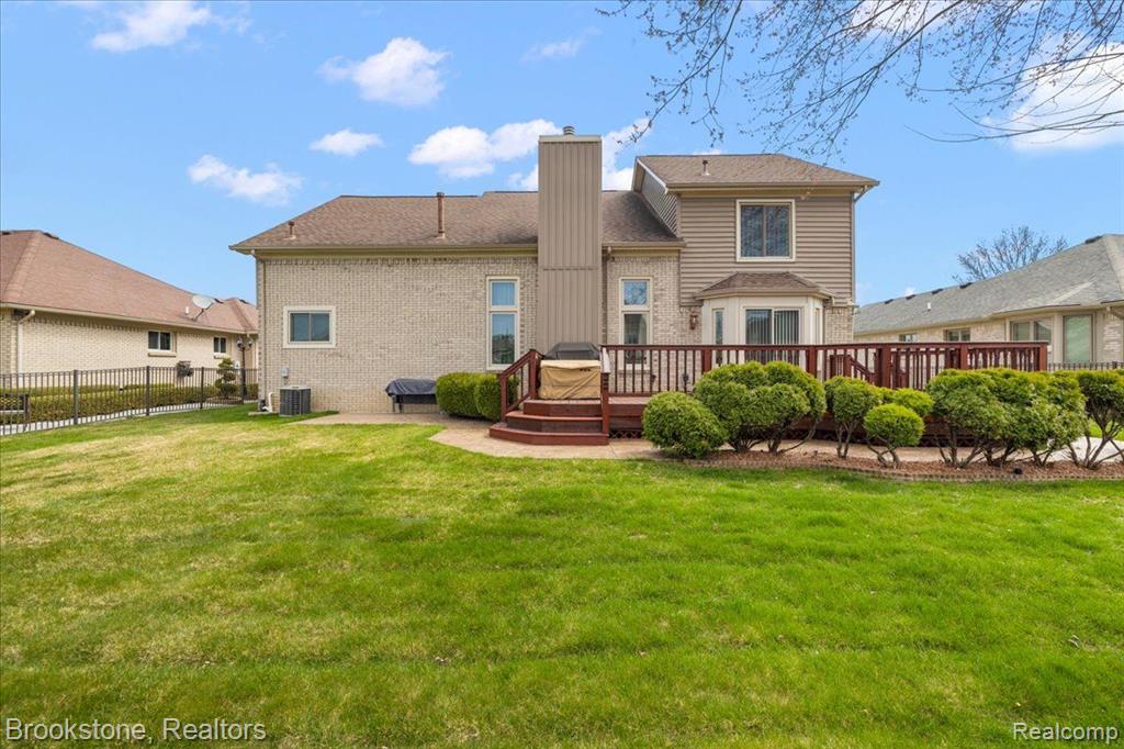 51161 BLUE SPRUCE Drive, Macomb, MI 48042 — Photo 6