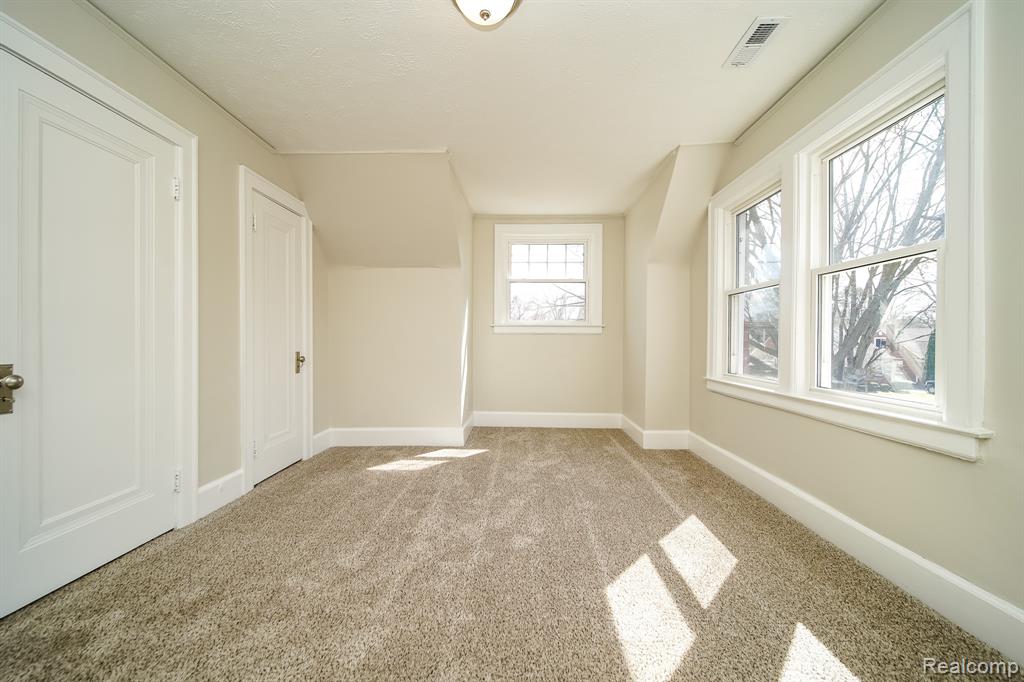 11399 Seminole, Redford, MI 48239 — Photo 43