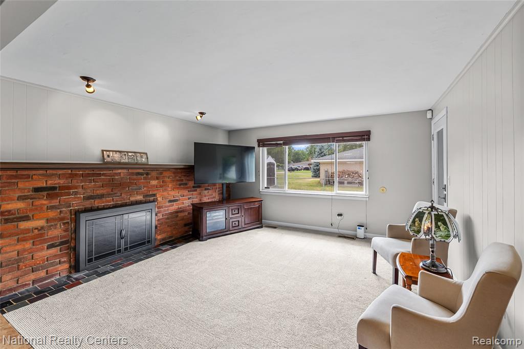 52655 Pappy, Shelby Twp, MI 48316 — Photo 10