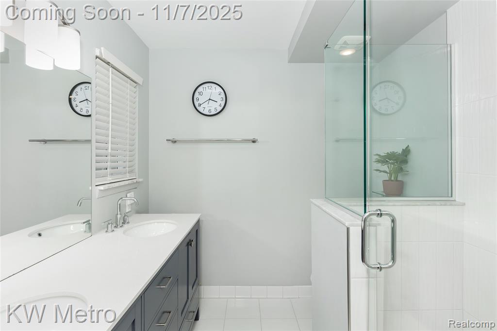 5338 Berwyck Drive, Troy, MI 48085 — Photo 25