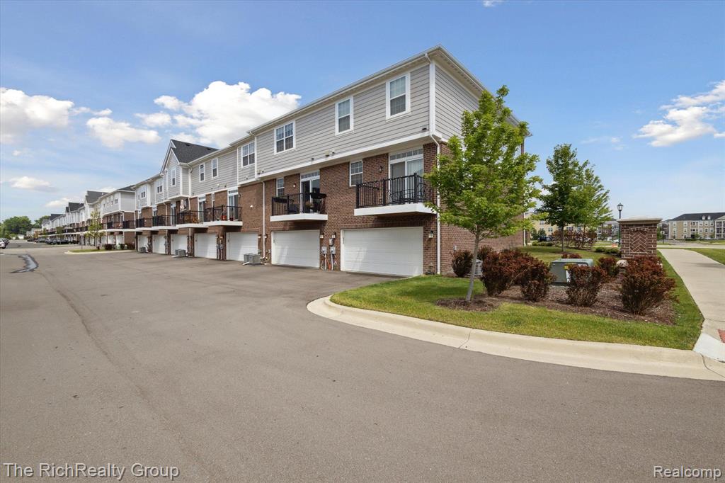 49557 Cherry Hill Road, Canton, MI 48188 — Photo 31