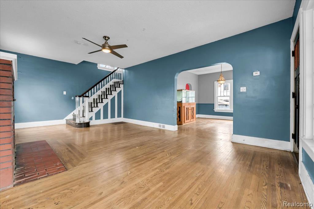 717 N Madison Street, Lapeer, MI 48446 — Photo 6