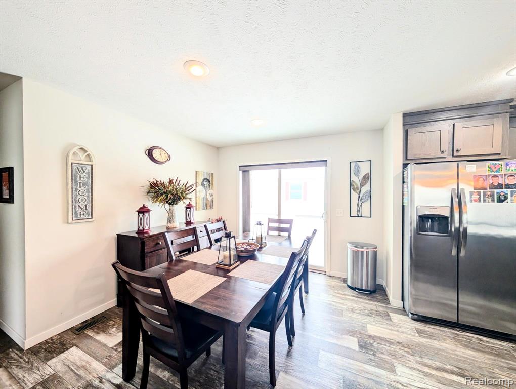 11219 Wildbrook Court, South Lyon, MI 48178 — Photo 2