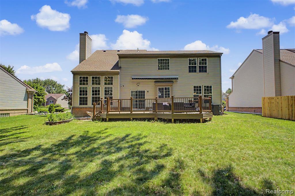8179 Creekside Drive, Westland, MI — Photo 37