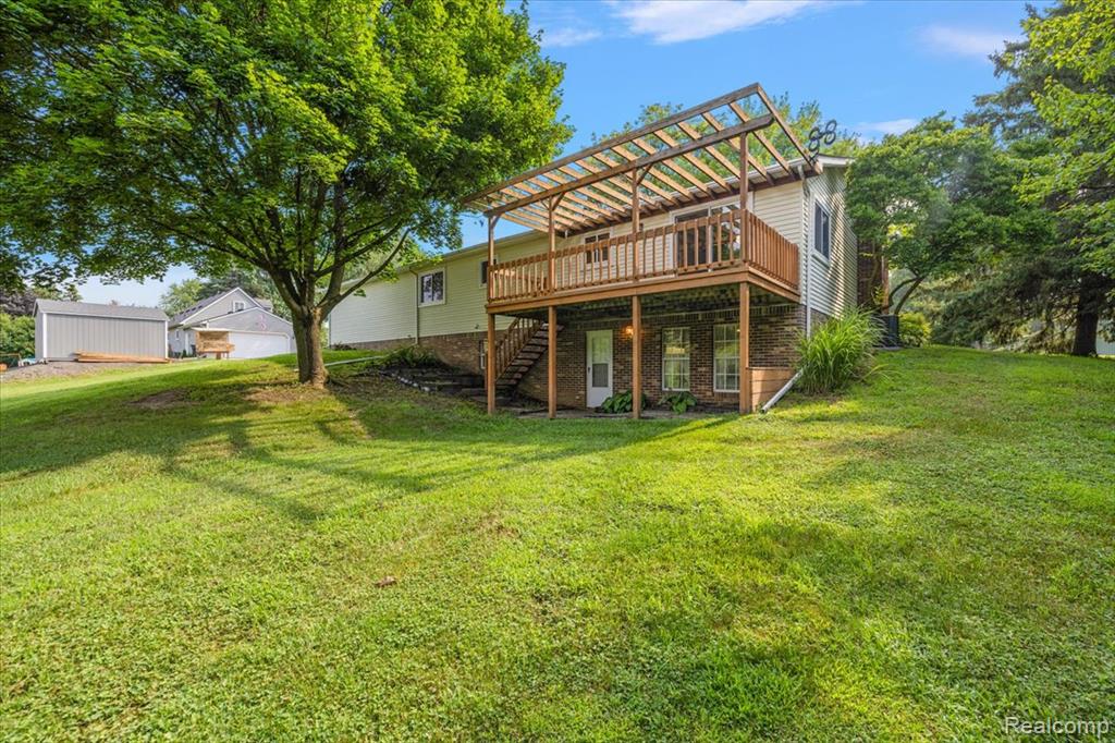 2947 SUN TERRACE Drive, Hartland, MI 48353 — Photo 53