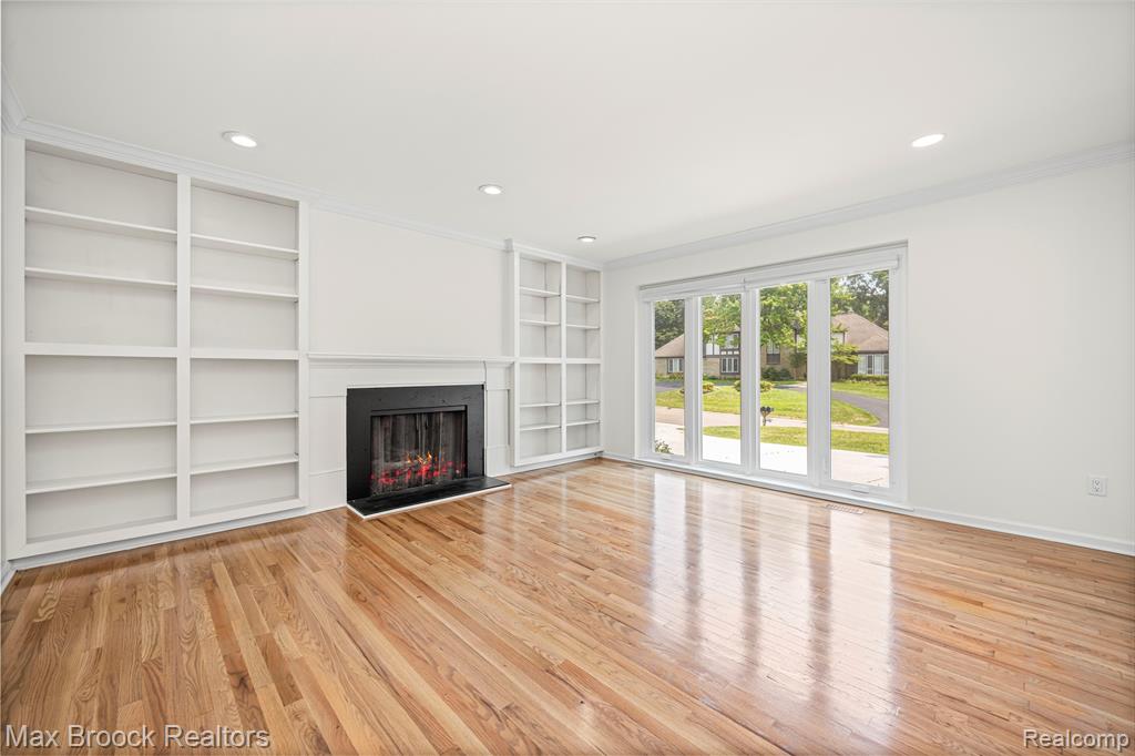 4490 Strathdale Lane, West Bloomfield, MI 48323 — Photo 16