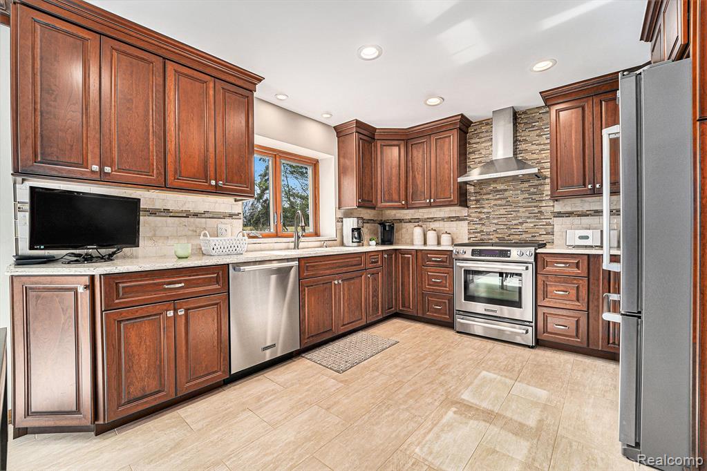 530 KENTUCKY Drive, Rochester Hills, MI 48307 — Photo 12