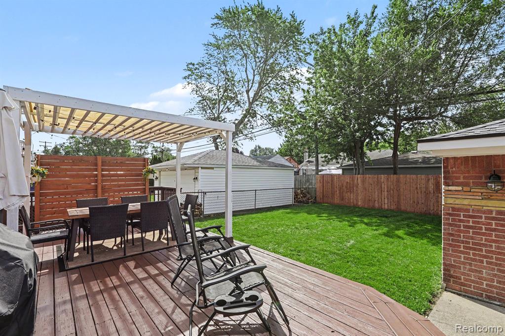 332 E Parker Avenue, Madison Heights, MI 48071 — Photo 32