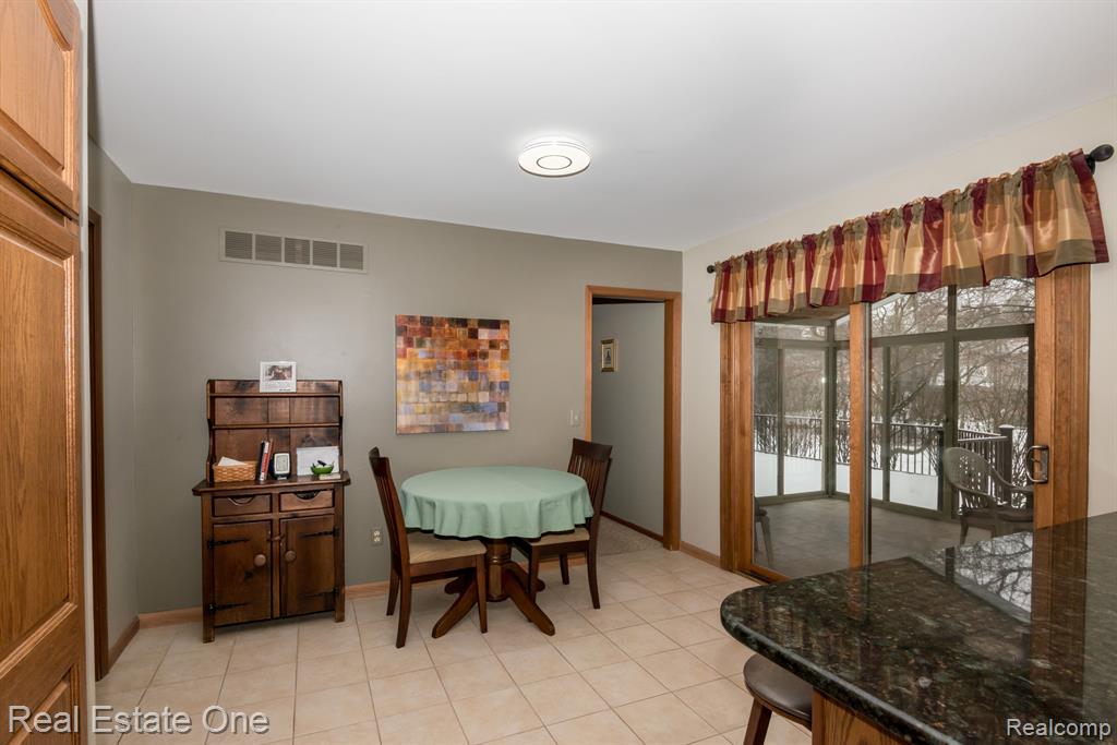 41344 Beacon Road, Novi, MI — Photo 34