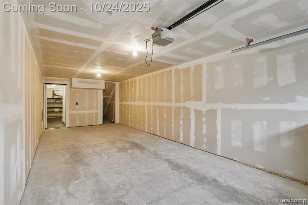 39675 Springwater, Northville, MI 48168 — Photo 28