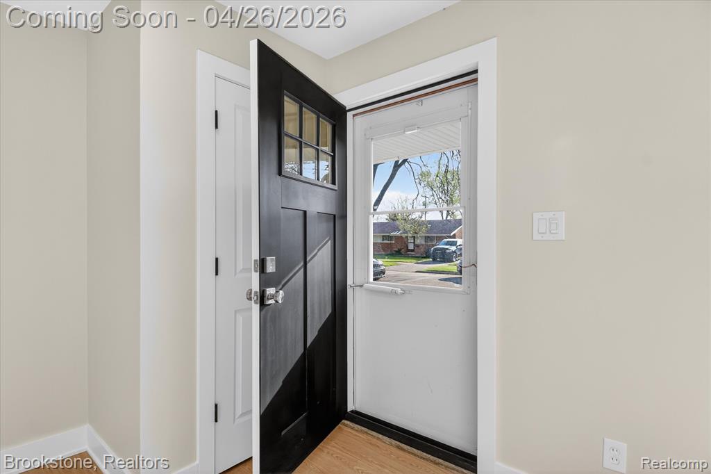 29807 Champine Street, Saint Clair Shores, MI 48082 — Photo 6