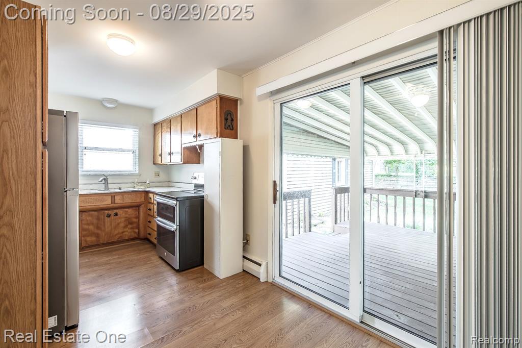 524 Elizabeth Street, Rochester, MI 48307 — Photo 8