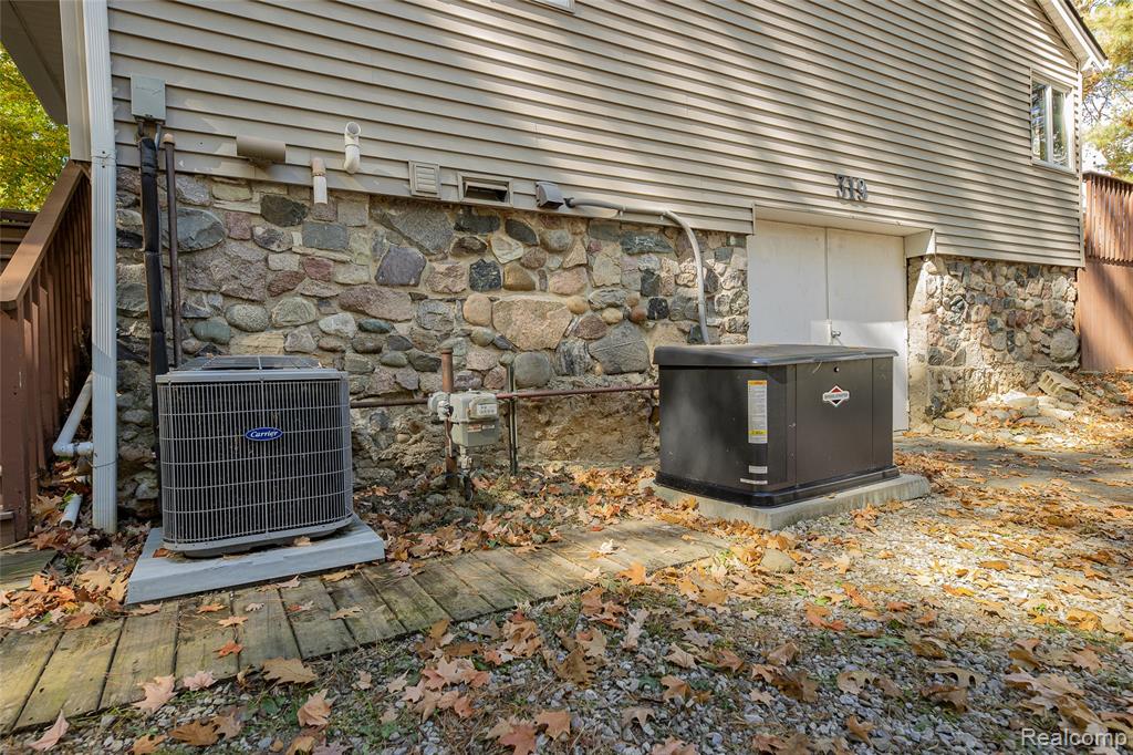 319 Parkway Drive, Attica, MI 48412 — Photo 10