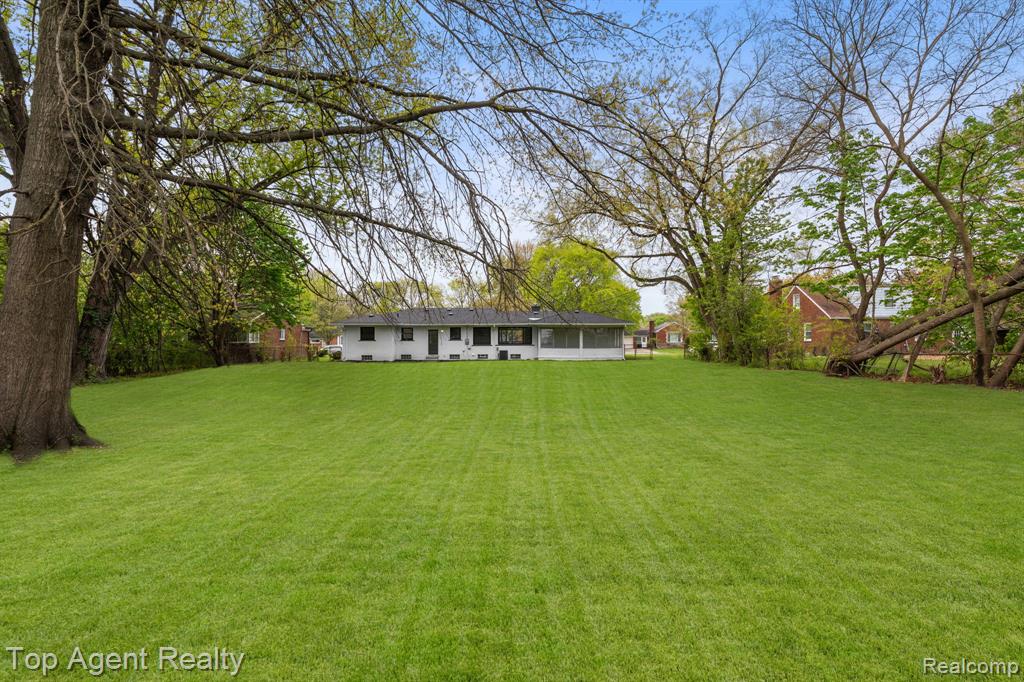 19771 Old Homestead Drive, Harper Woods, MI 48225 — Photo 36