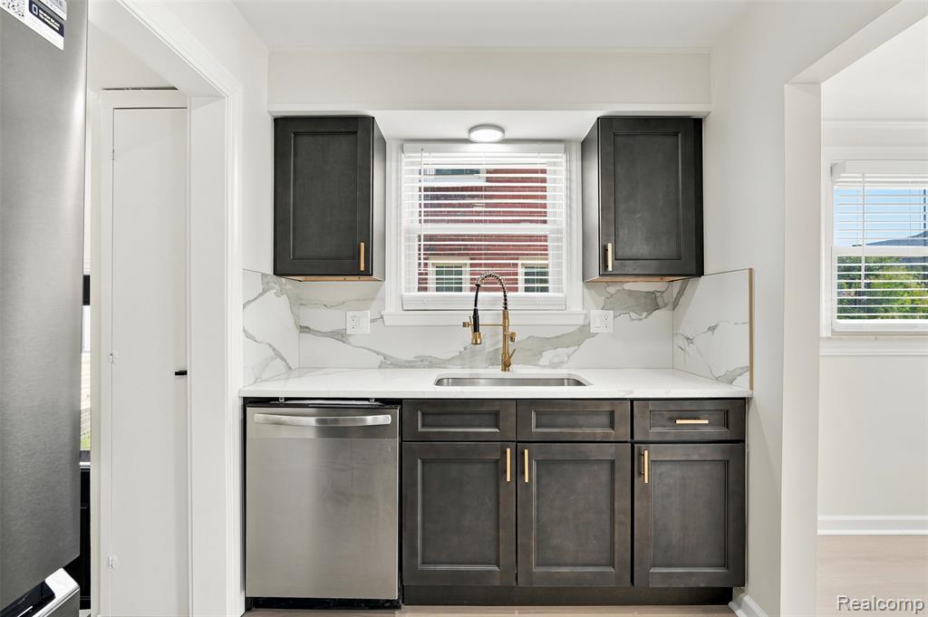 427 N Waverly Street, Dearborn, MI 48128 — Photo 14