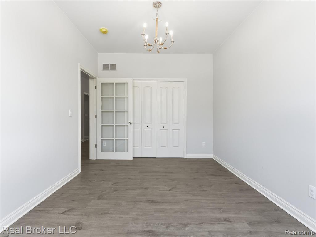 47124 Rosevillage Court, Shelby Twp, MI 48315 — Photo 8